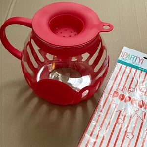 Red Popcorn Maker bonus popcorn bags NWOT.